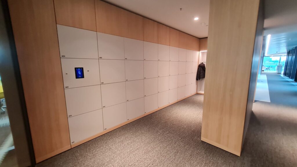 Smart lockers for workplace organization